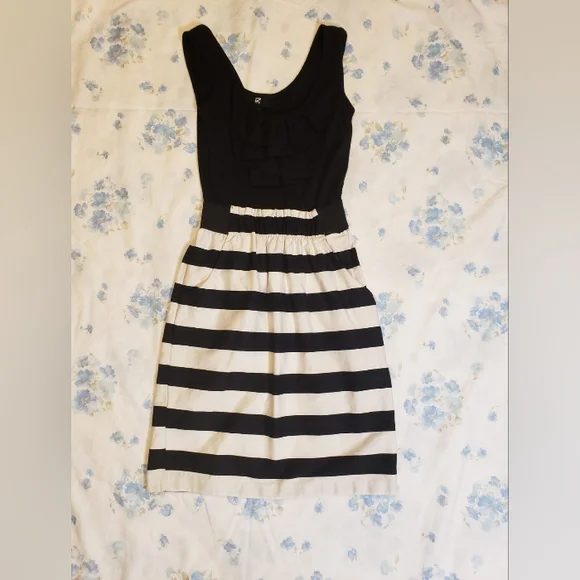 Iz Byer Juniors/ Teenager Black/ White Striped Dress Size Xs - Picture 1 of 11